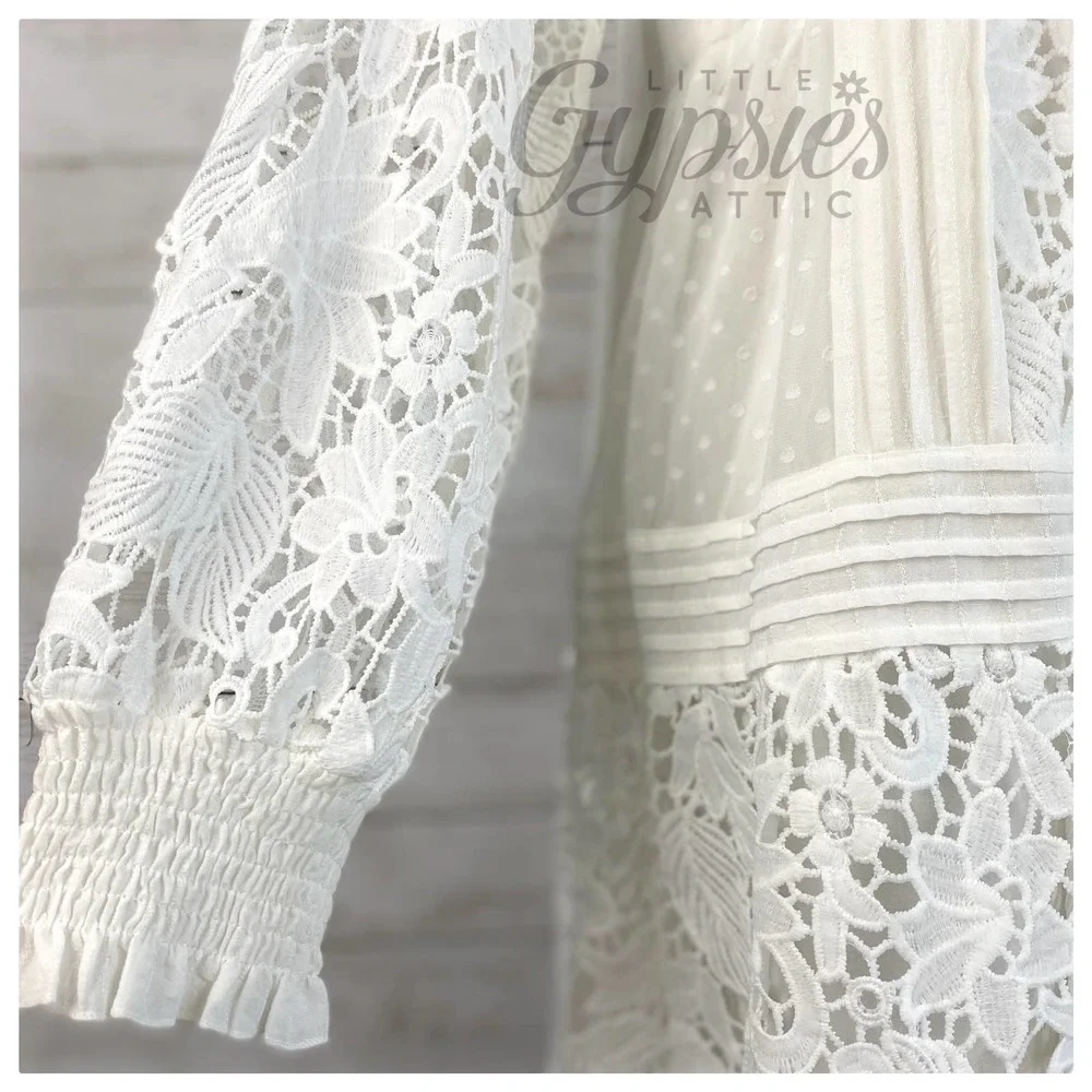 POL Romance in Lovely Lace Dress - Picture 11 of 12